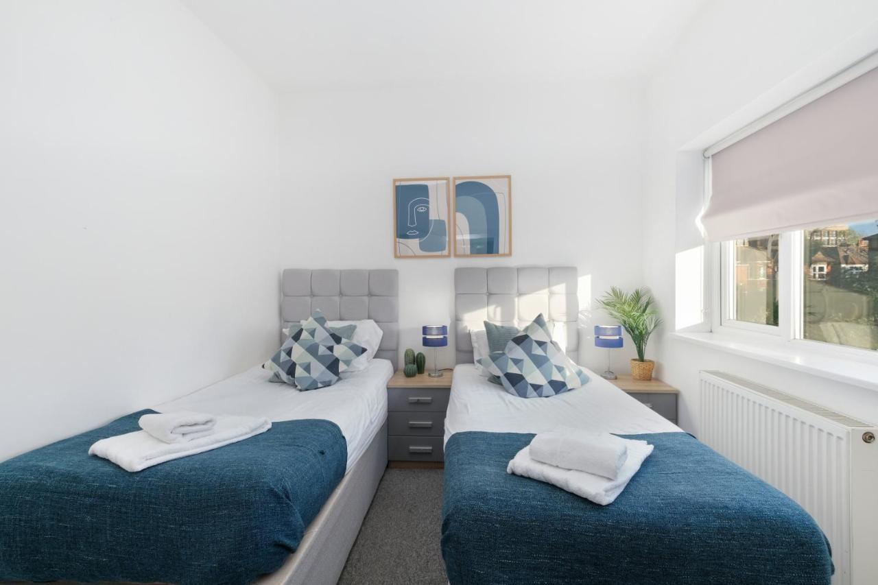 West Ealing Serviced Apts- 2 Bedroom 2 Bath Parking Near Station With Off Street Parking By 360Stays Luaran gambar